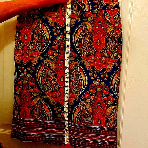 NWOT Merona Brand midi skirt. Size 6 - Picture 9 of 10